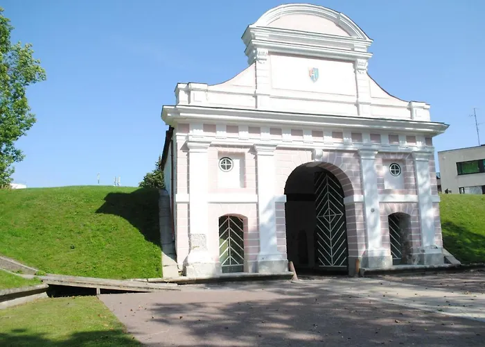 Ohtu Poik 4 Center *